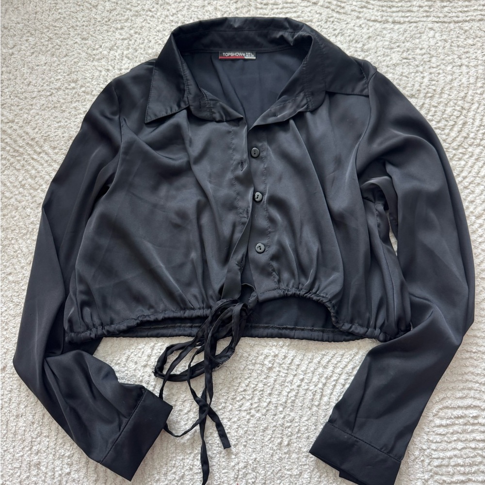Black Button-Up Cropped Blouse